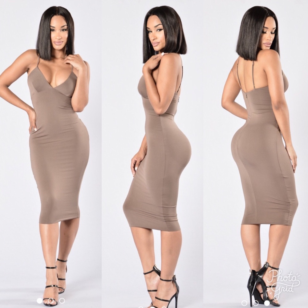 🎉NWT Midi Dress